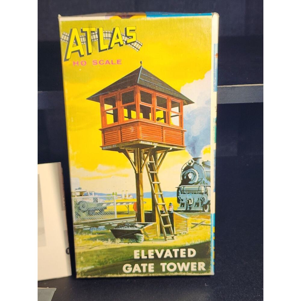 Atlas Model Railroad 701 HO Scale Elevated Gate Tower Kit Vintage Train Accessor - Picture 3 of 5